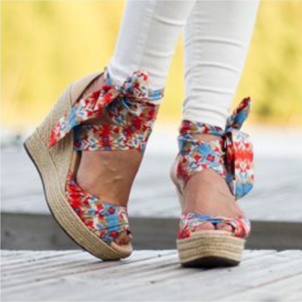UGG Lucianna Santorini silk Ikat print wrap espadrilles sandals Size 7.5